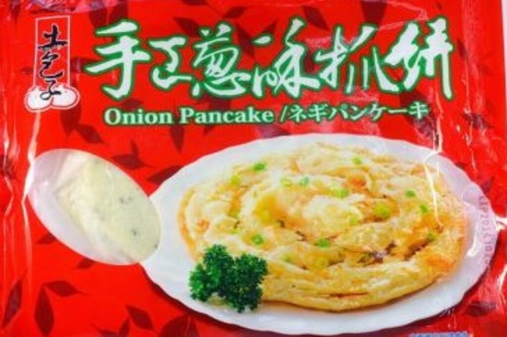 手作り水餃子 / 台湾グルメ ネギパンケーキ
ネギパンケーキ