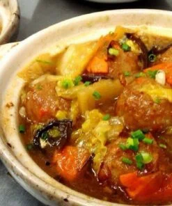 台湾料理の紅焼獅子頭（大きな豚肉団子の醤油煮込み） 煮込んだふわふわとした台湾肉団子 【2026おせち】ご飯が止まらない！台湾風・獅子頭の煮込み（肉汁溢れる大きな肉団子）