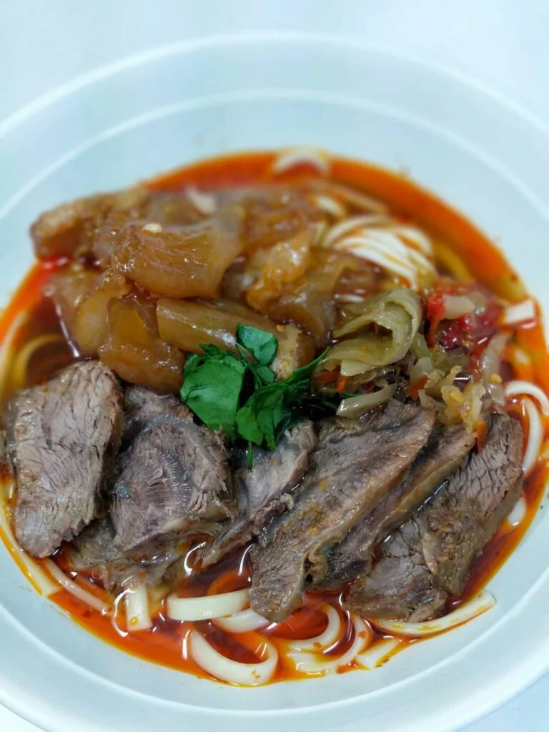 台湾牛肉麺 牛肉 ゴロゴロ トロトロ 肉の日 台湾グルメ 台湾味 台湾 牛肉麺 ニョウロウミェン 通販 紅焼牛肉麺 旧正月 2026 紅燒牛肉麺(ニュウローメン)