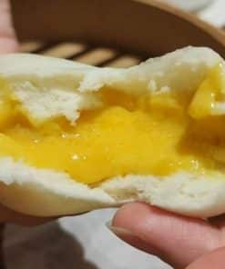 【台湾味】とろ〜り爆漿!塩卵入り黄金カスタードまん「流沙包(リュウサーバオ)」甘じょっぱい絶品 - 画像 (7)