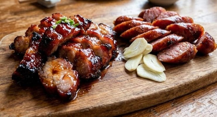 ご飯やお酒のお供に最高な、台湾味の極上焼きチャーシューと台湾ソーセージ（香腸）